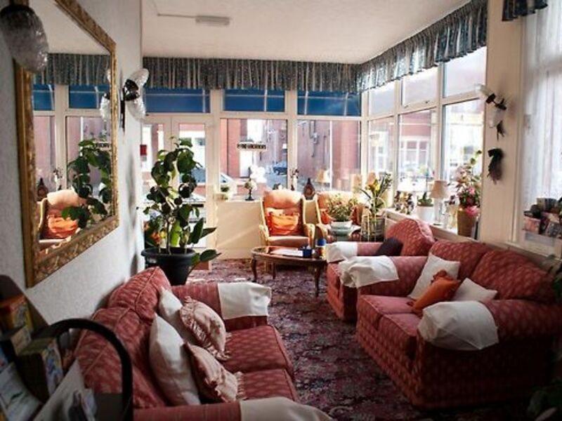 The Highfield Private Hotel ブラックプール エクステリア 写真