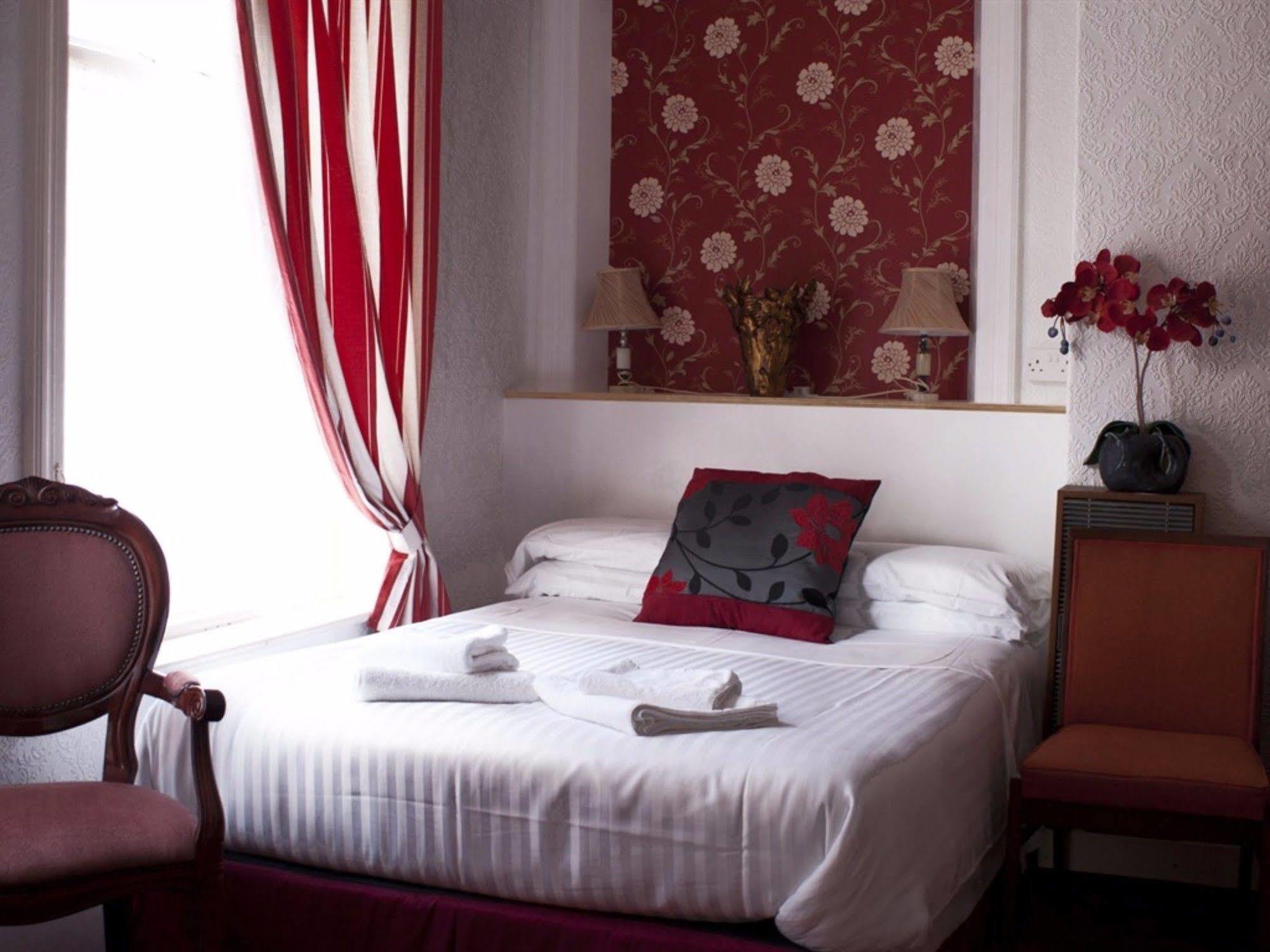 The Highfield Private Hotel ブラックプール エクステリア 写真