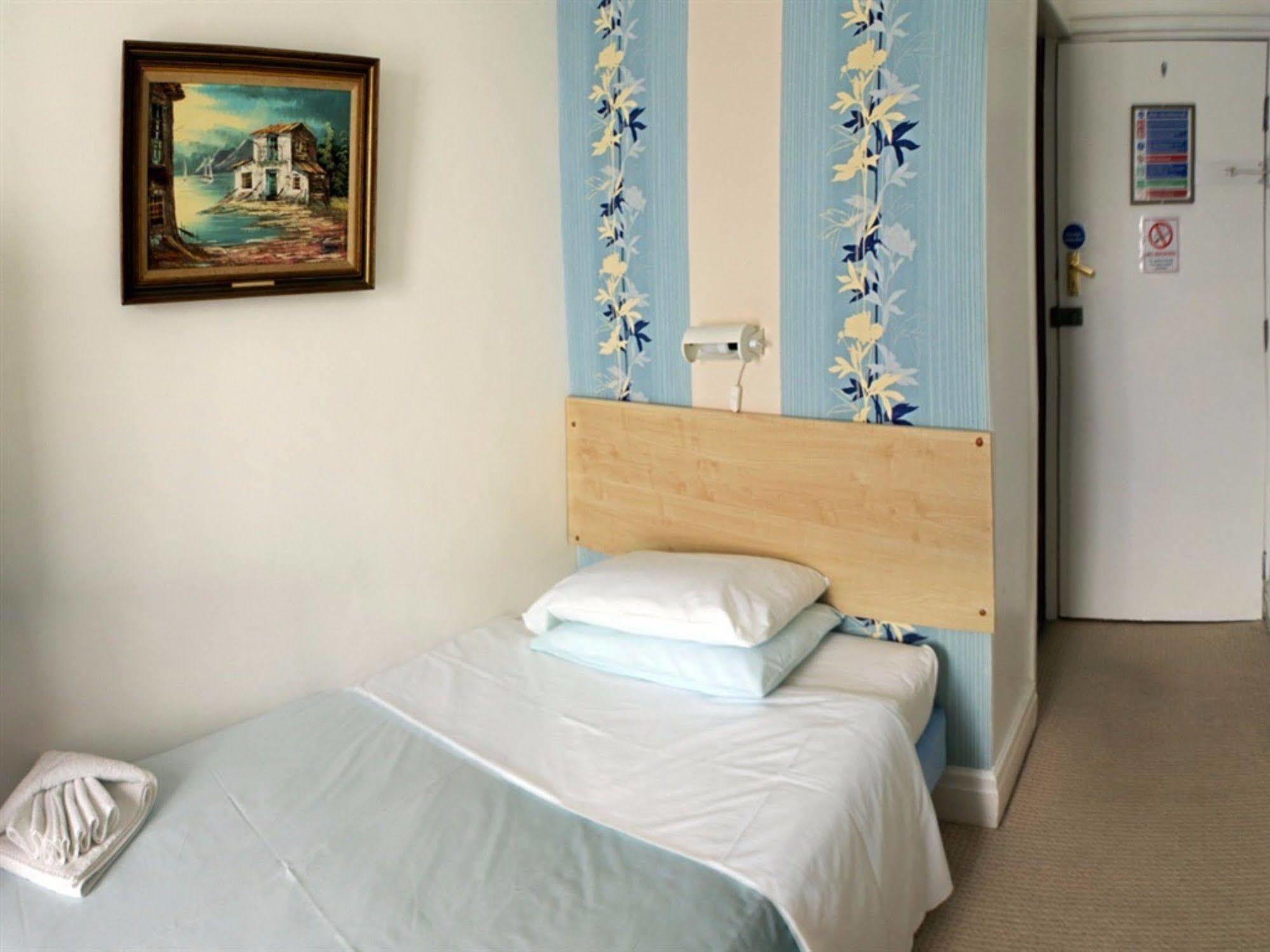 The Highfield Private Hotel ブラックプール エクステリア 写真