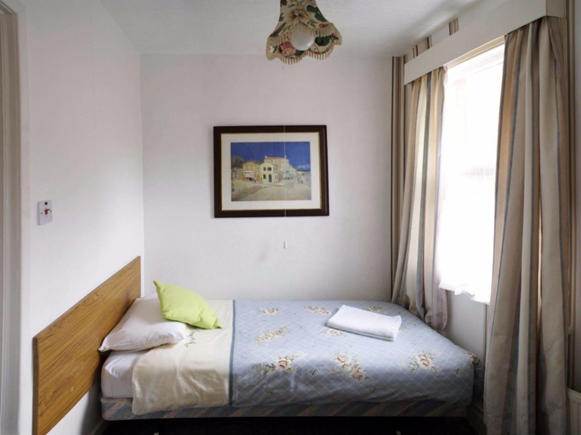 The Highfield Private Hotel ブラックプール エクステリア 写真