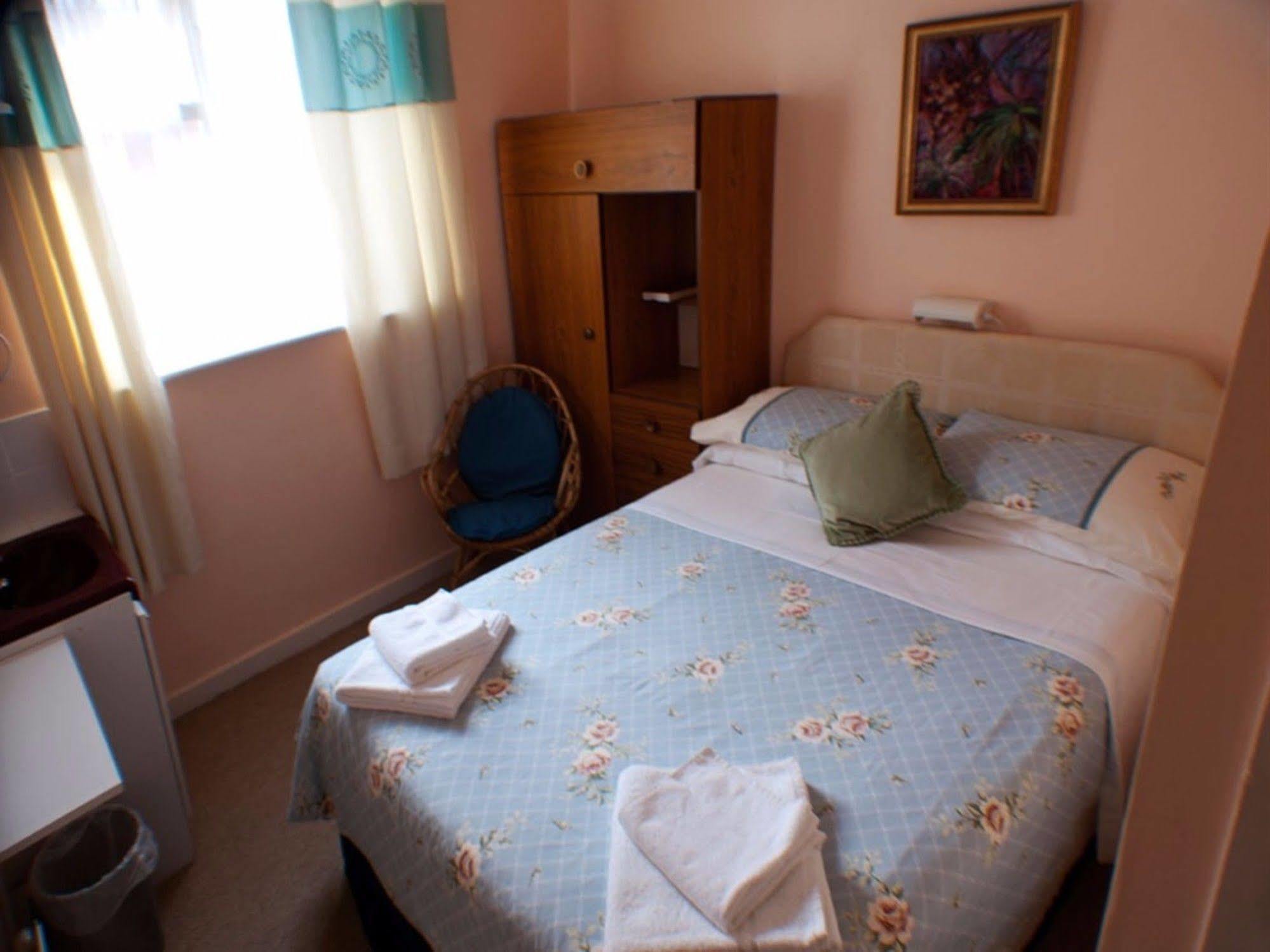 The Highfield Private Hotel ブラックプール エクステリア 写真