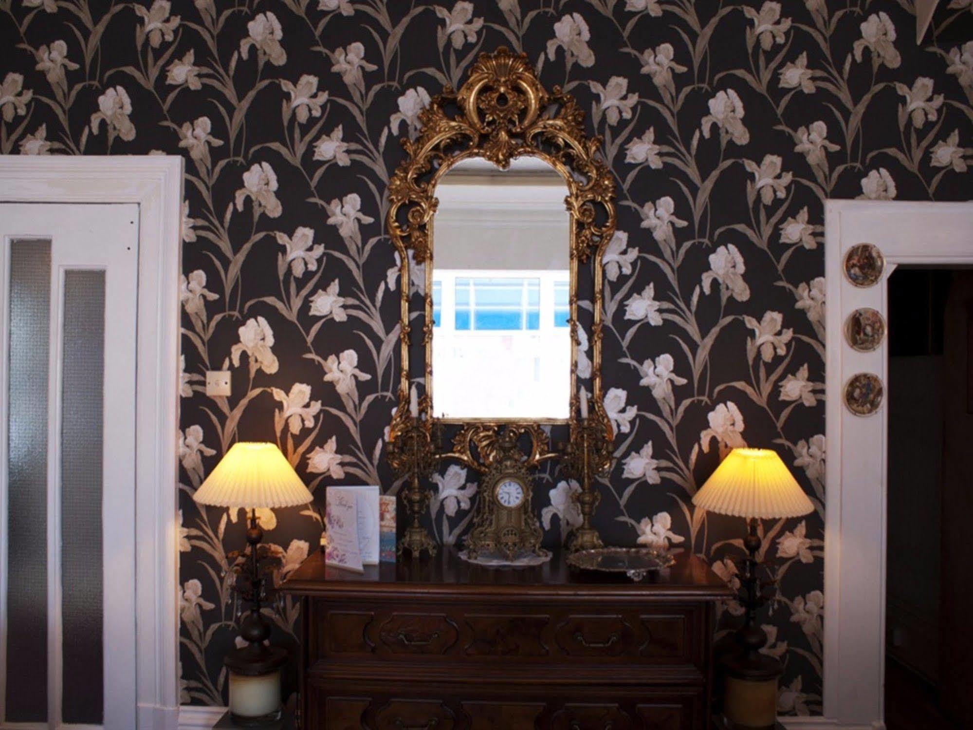 The Highfield Private Hotel ブラックプール エクステリア 写真