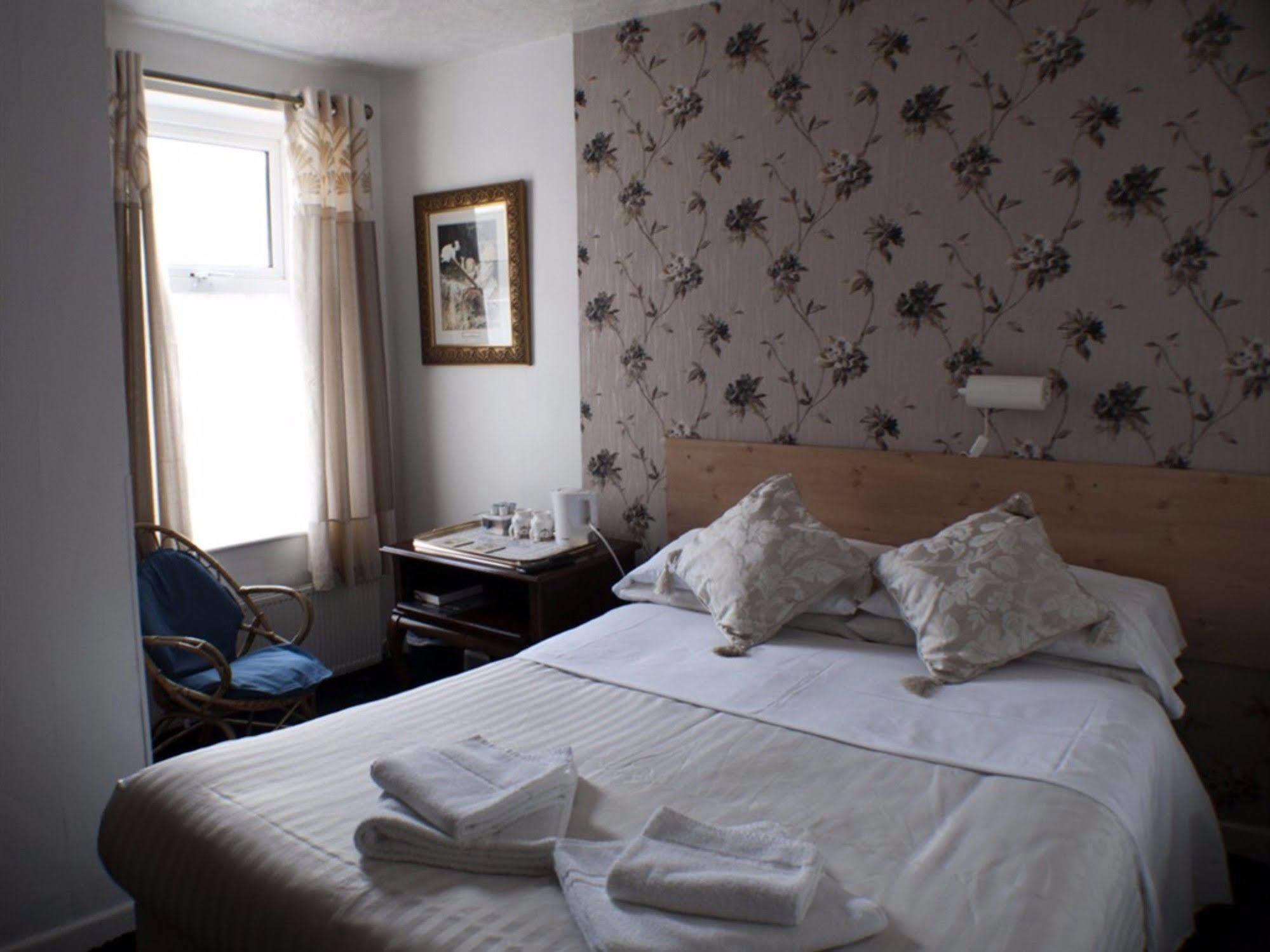 The Highfield Private Hotel ブラックプール エクステリア 写真