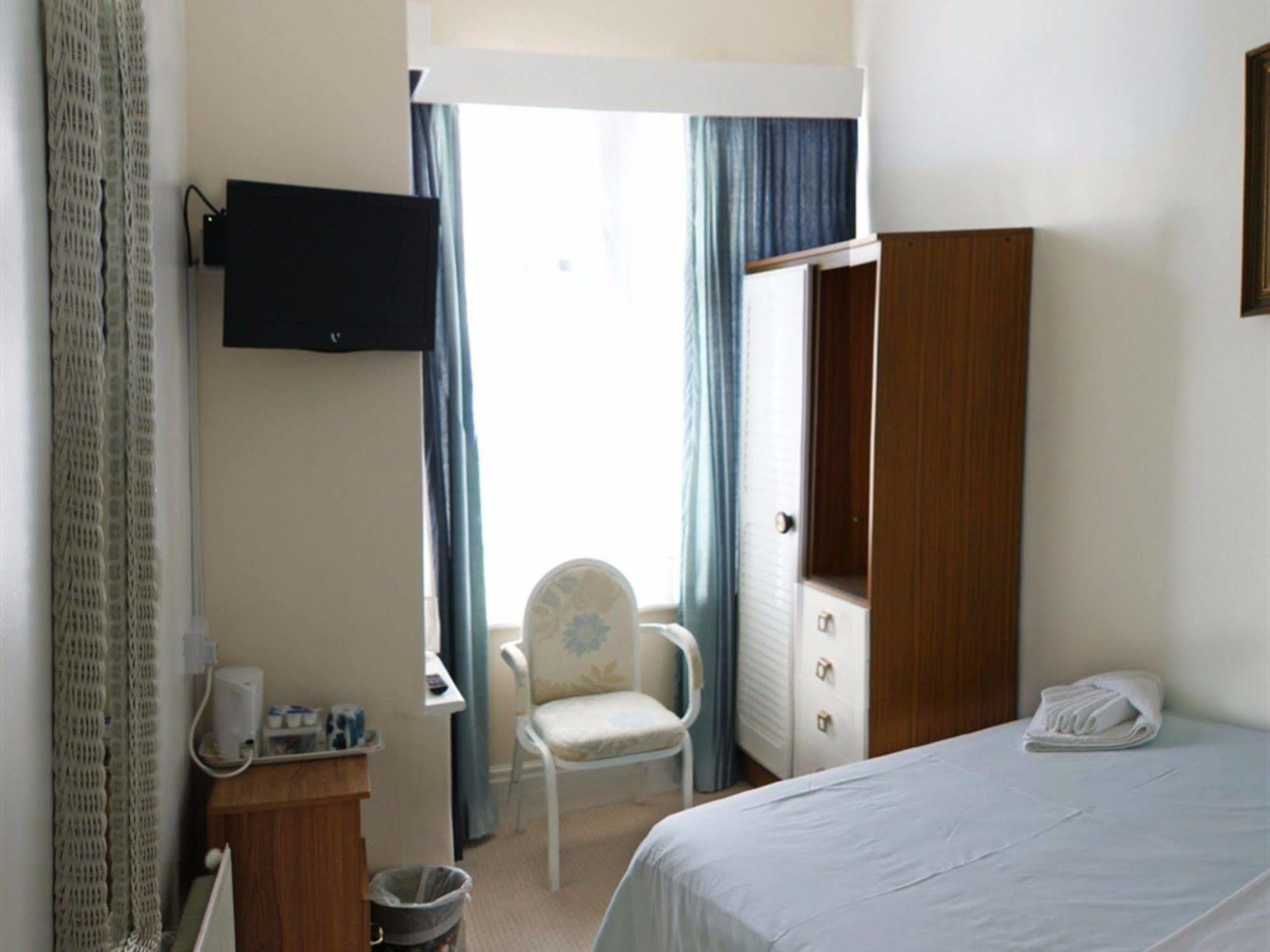 The Highfield Private Hotel ブラックプール エクステリア 写真